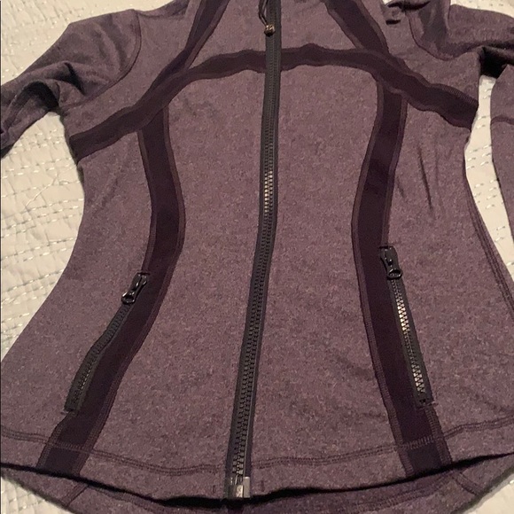 Lululemon jacket in black swan color size 6 EUC - Picture 6 of 7